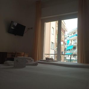 Camera con letto king size