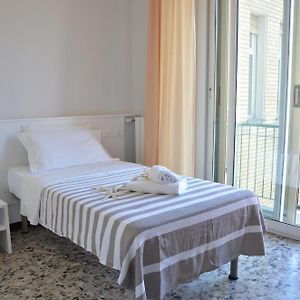 Camera con letto king size